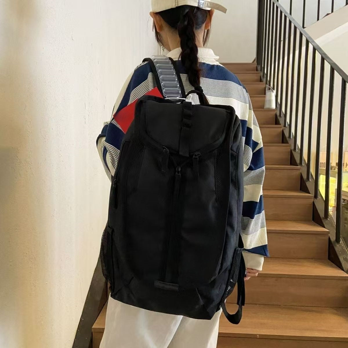 S-QFZ3207      Popular Backpack  -SJBB