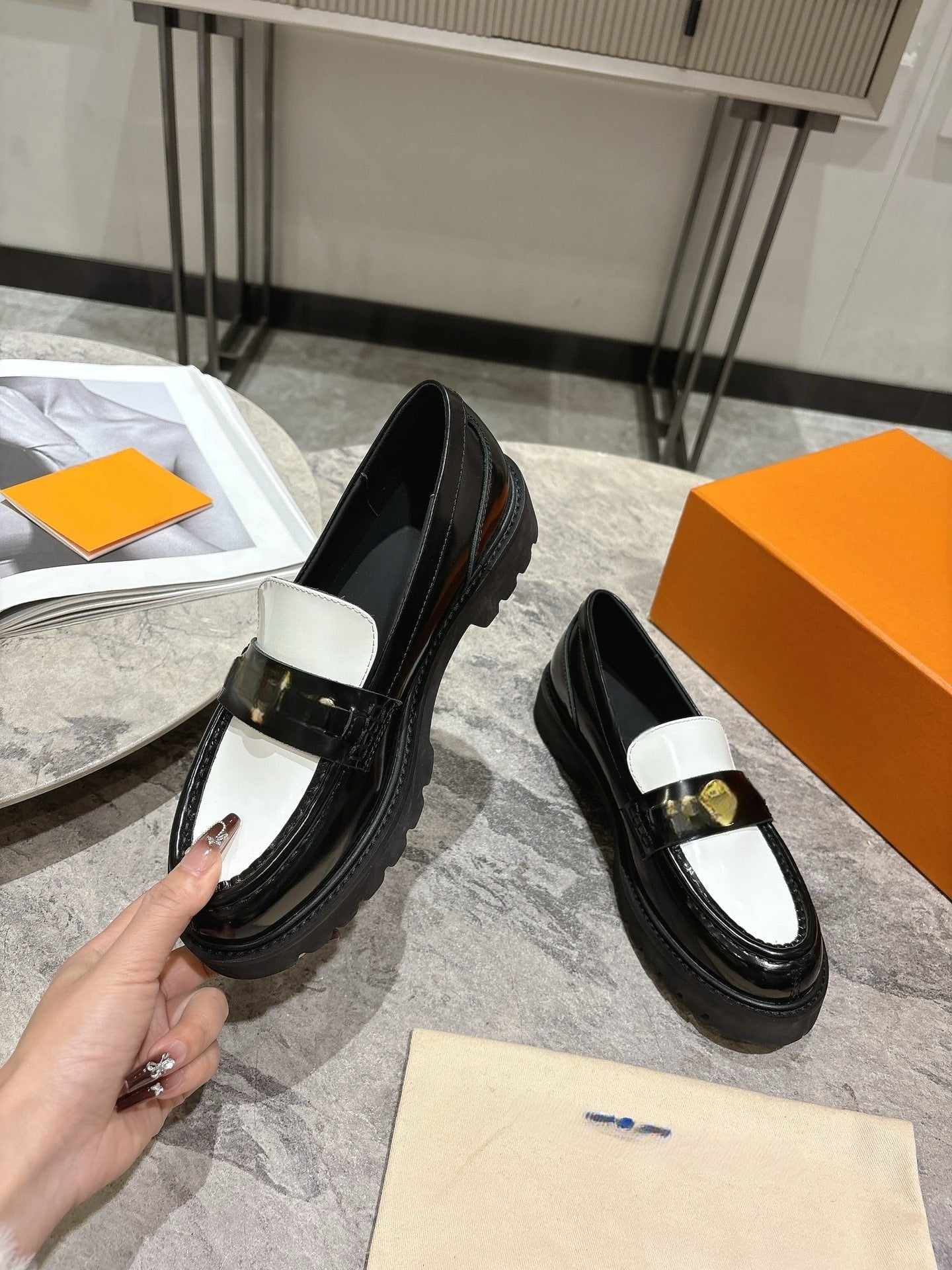 S-QFZ3250   Hot sale women's leather shoes   -TLDD