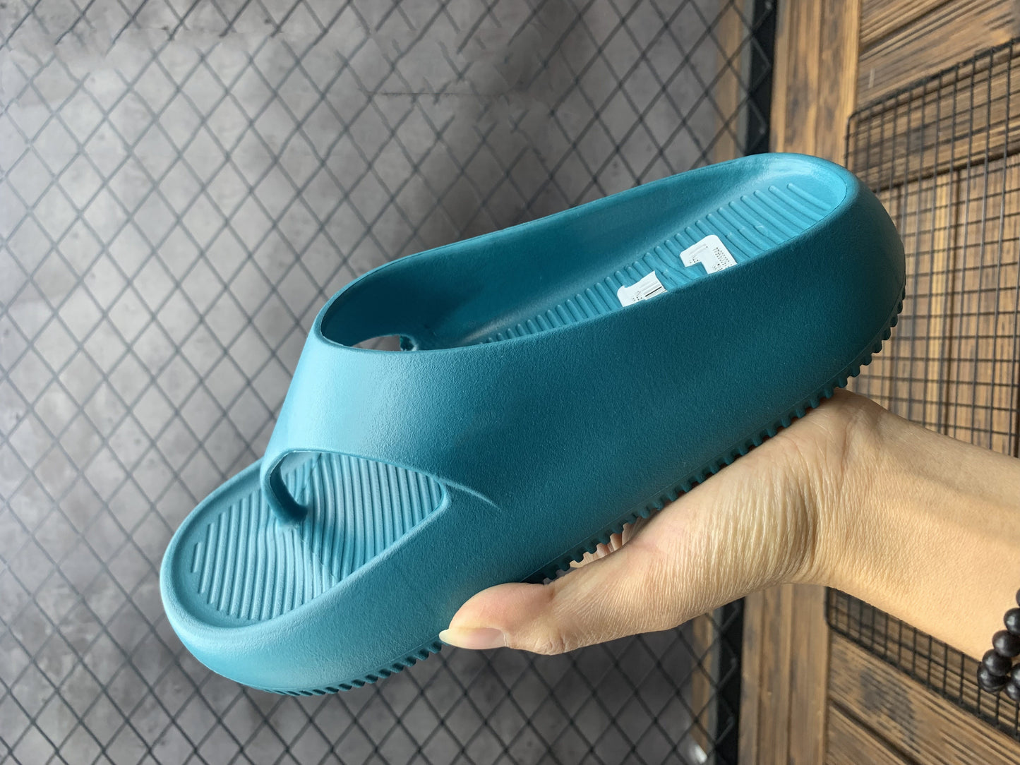 S-QFZ3160   Hot Flip Flops    -PTX